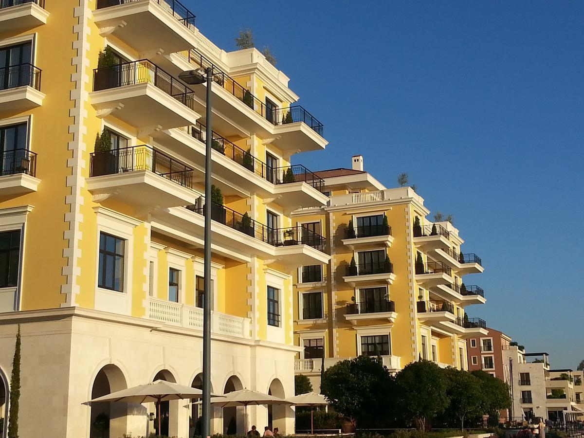 Apartments Aleksandra Risan Buitenkant foto